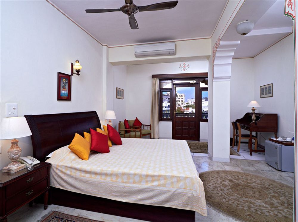 Hotel Meghniwas Dzsaipur Kültér fotó